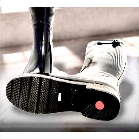 NEW Hunter Refined Original Tall Wellington Black Gloss Rain Waterproof Boot - Picture 8 of 14